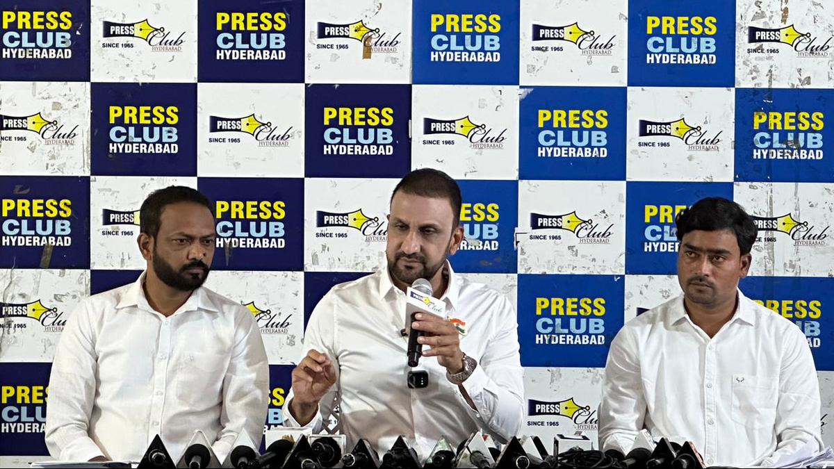 Hyderabad Constituency has 30% bogus voters, says Congress leader